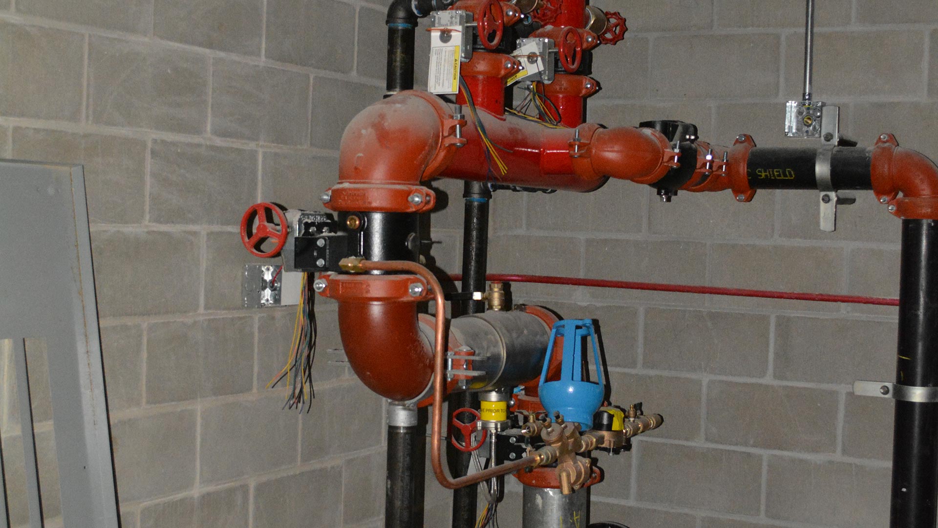 Hometown Plumbing and Heating Quad Cities Iowa Projects Fillmore Elementary School piping
